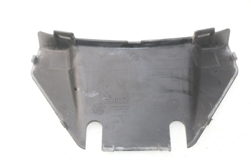 photo de CARENADO TRASERO CONEXION SUPERIOR DAELIM S3 125 (2010 - 2017) - Detalle de la pieza