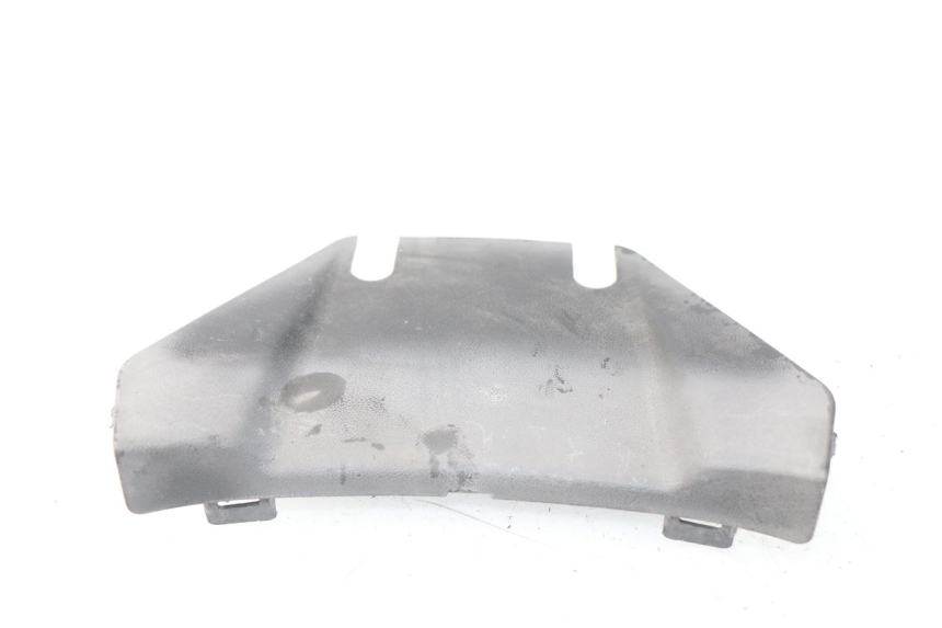 photo de CARENADO TRASERO CONEXION SUPERIOR DAELIM S3 125 (2010 - 2017) - Otra perspectiva