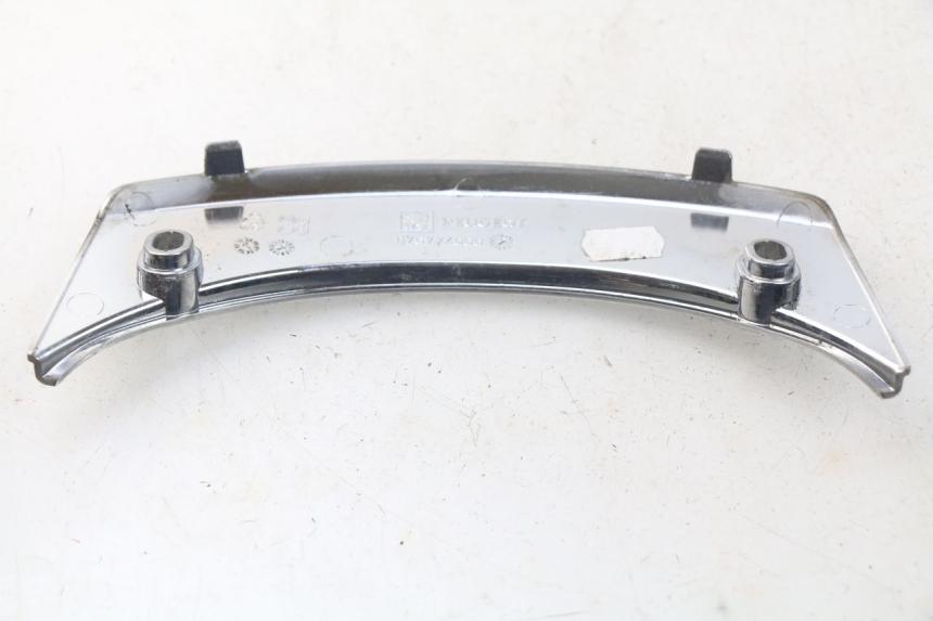 photo de JUNTA CARENADO TRASERO SUPERIOR PEUGEOT SATELIS 125 (2006 - 2009) - Detalle de la pieza