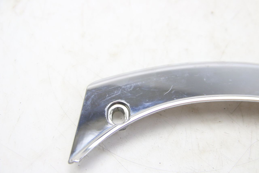 photo de JUNTA CARENADO TRASERO SUPERIOR PEUGEOT SATELIS 125 (2006 - 2009) - Vista general del producto