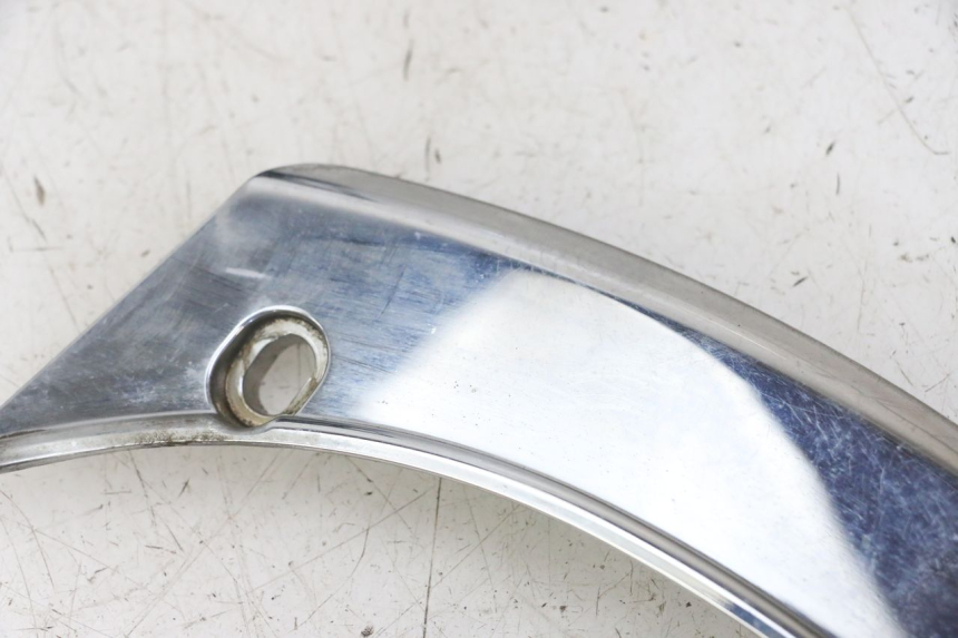 photo de CARENADO TRASERO CONEXION SUPERIOR PEUGEOT SATELIS 125 (2013 - 2018) - Otra perspectiva