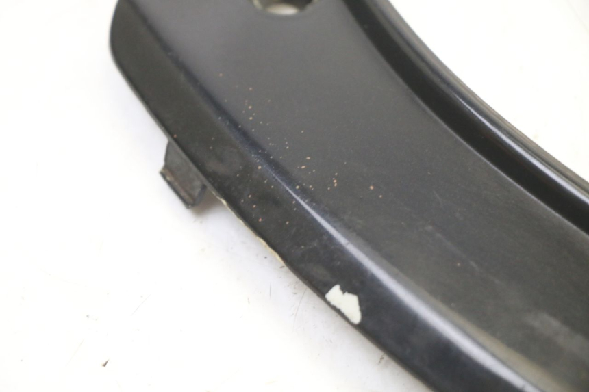 photo de CARENADO TRASERO CONEXION SUPERIOR PEUGEOT SATELIS 125 (2013 - 2018) - Zoom estado de uso