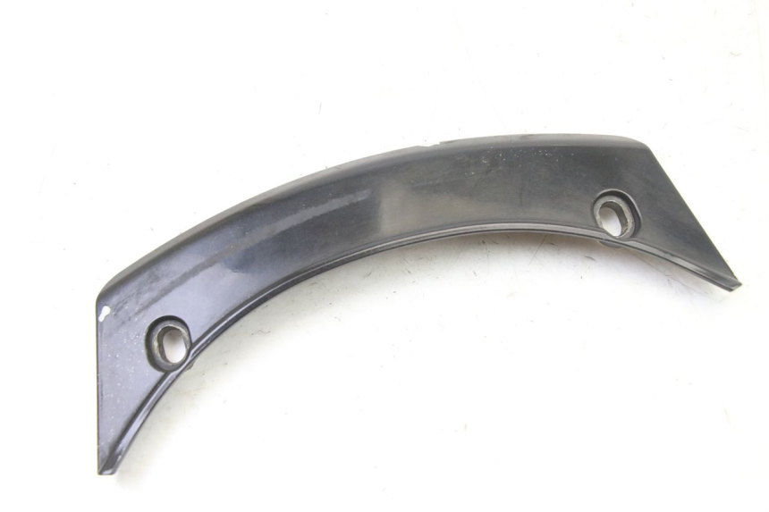 photo de CARENADO TRASERO CONEXION SUPERIOR PEUGEOT SATELIS 125 (2013 - 2018) - Primer plano técnico