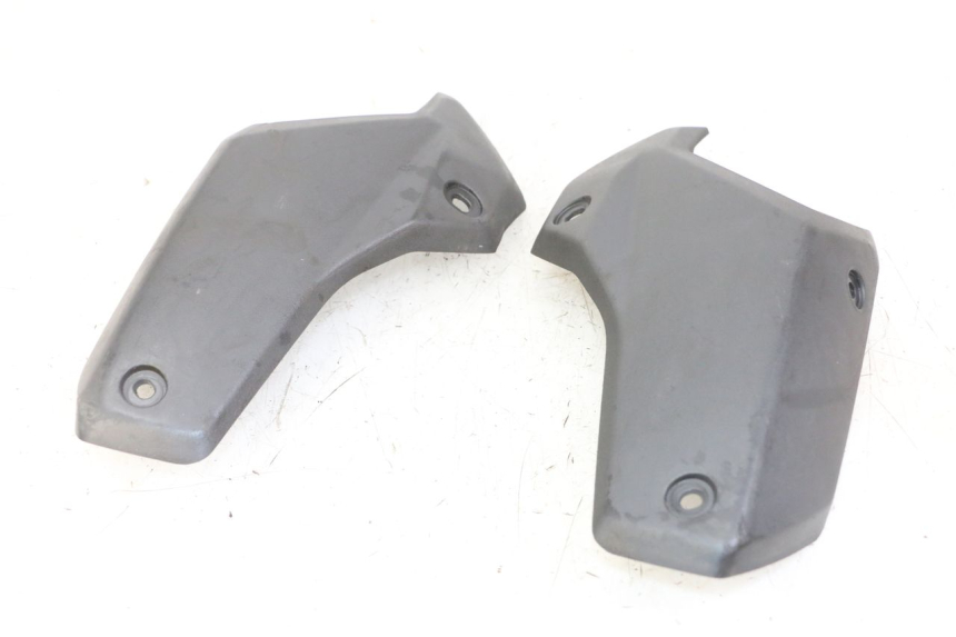 photo de CARENADO TRASERO CONEXION SUPERIOR PEUGEOT STREETZONE I 2T 50 (2018 - 2020) - Vista general del producto