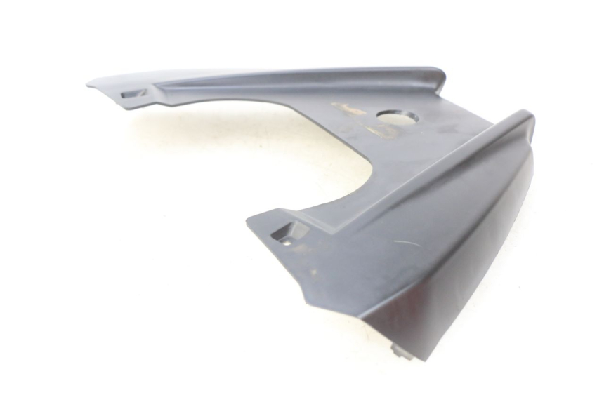 photo de JUNTA CARENADO TRASERO SUPERIOR APRILIA SXR 50 (2021 - 2023) - Primer plano técnico