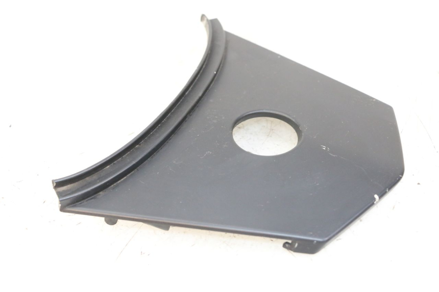 photo de JUNTA CARENADO TRASERO SUPERIOR SYM JET 14 4T 50 (2018 - 2022) - Primer plano técnico