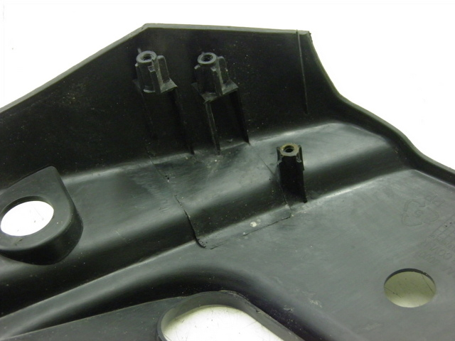 photo de CARENADO TRASERO CONEXION SUPERIOR SYM ORBIT 2 4T 50 (2008 - 2017) - Otra perspectiva