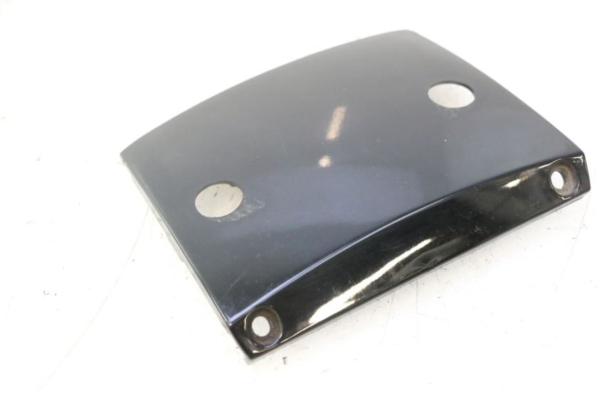 photo de CARENADO TRASERO CONEXION SUPERIOR PIAGGIO TYPHOON 50 (2000 - 2009) - Primer plano técnico
