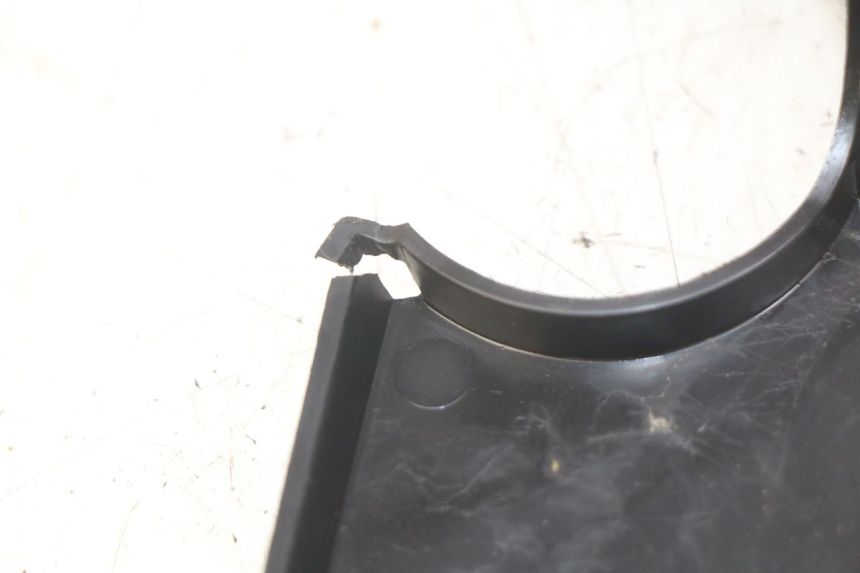photo de JUNTA CARENADO TRASERO SUPERIOR HONDA VISION NSC R 50 (2013 - 2015) - Detalle de la pieza
