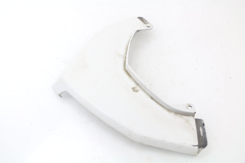 photo de CARENADO TRASERO CONEXION SUPERIOR YAMAHA XMAX X-MAX ABS 125 (2014 - 2016) - Otra perspectiva