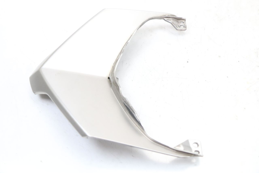 photo de JUNTA DE CARENADO TRASERO SUPERIOR YAMAHA XMAX X-MAX ABS 125 (2017 - 2020) - Zoom estado de uso