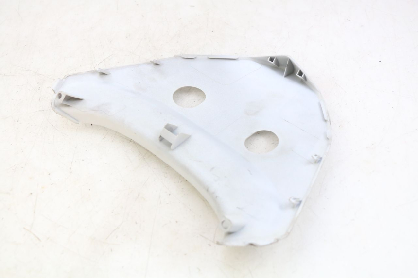 photo de JUNTA DE CARENADO TRASERO SUPERIOR KYMCO X-TOWN XTOWN 125 (2016 - 2021) - Detalle de la pieza