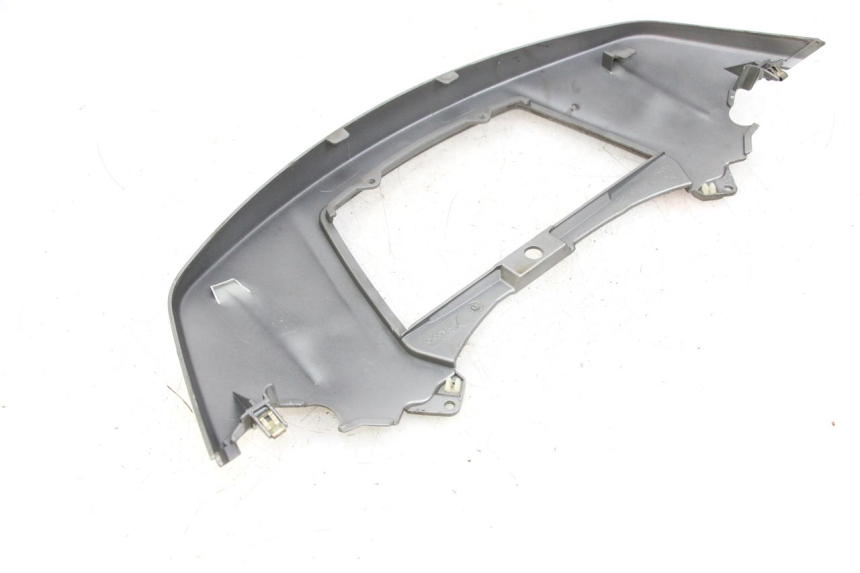 photo de JUNTA CARENADO TRASERO SUPERIOR PIAGGIO X10 125 (2012 - 2017) - Otra perspectiva