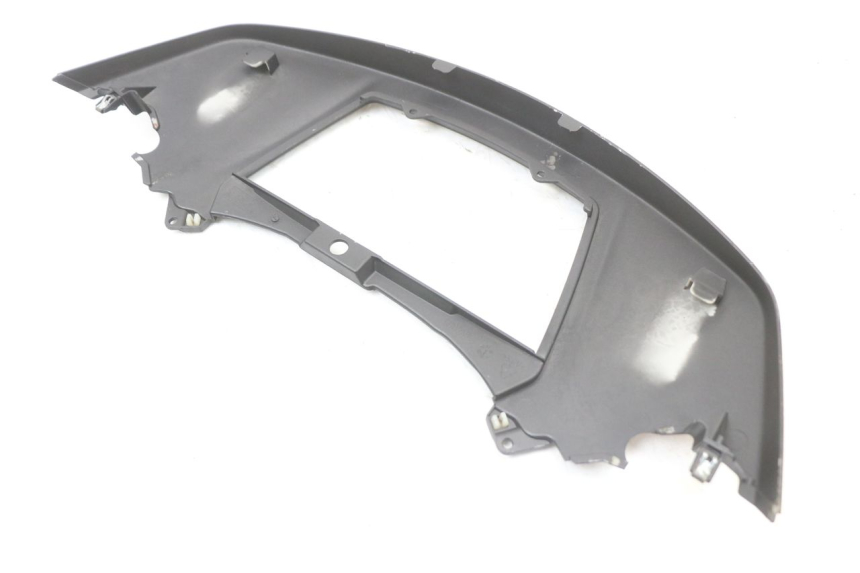 photo de JUNTA CARENADO TRASERO SUPERIOR PIAGGIO X10 125 (2012 - 2017) - Otra vista del artículo