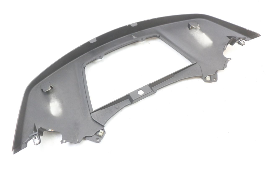 photo de JUNTA CARENADO TRASERO SUPERIOR PIAGGIO X10 125 (2012 - 2017) - Características distintivas