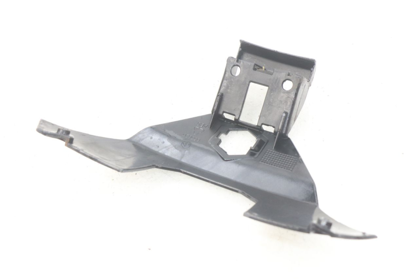 photo de JUNTA CARENADO TRASERO SUPERIOR PIAGGIO X7 125 (2007 - 2013) - Zoom estado de uso