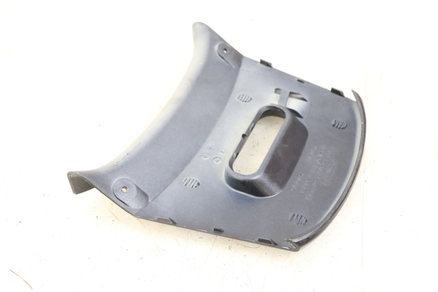 photo de CARENADO TRASERO CONEXION SUPERIOR KYMCO XCITING 250 (2006 - 2009) - Zoom estado de uso