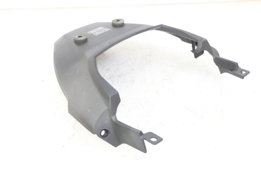 photo de CARENADO TRASERO CONEXION SUPERIOR HONDA XLV VARADERO 125 (2000 - 2006) - Primer plano técnico