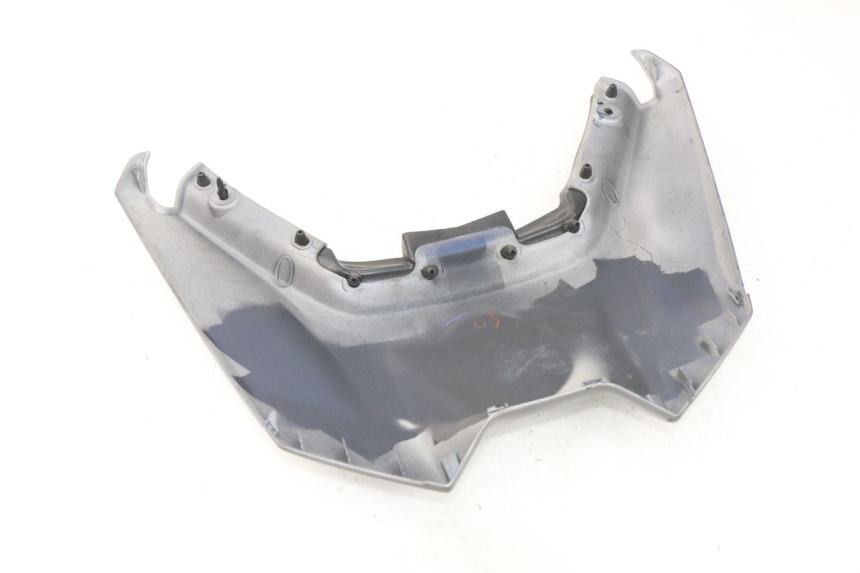 photo de CARENADO TRASERO CONEXION SUPERIOR YAMAHA YP T-MAX TMAX 530 (2017 - 2020) - Detalle de la pieza