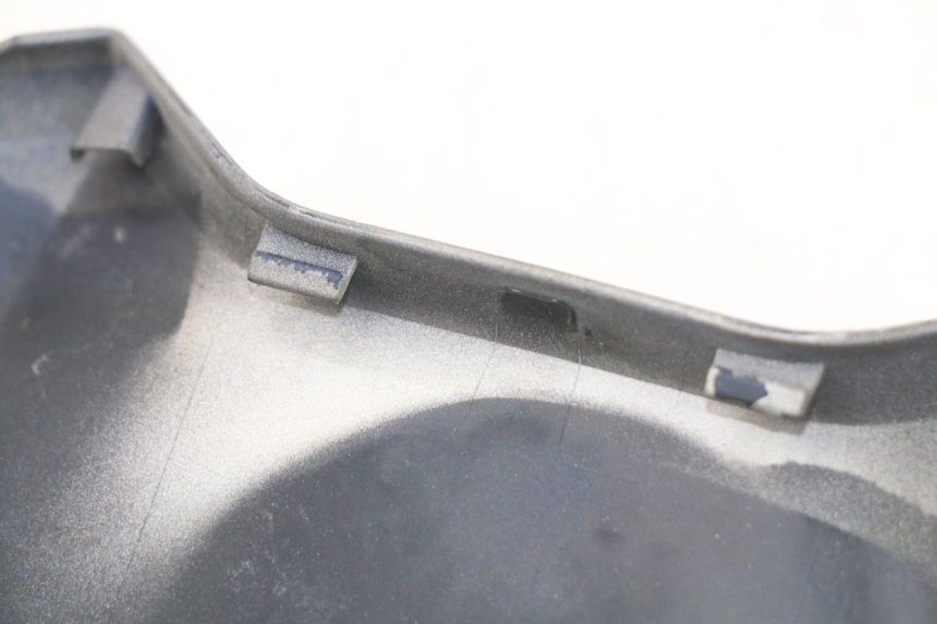 photo de CARENADO TRASERO CONEXION SUPERIOR YAMAHA YP T-MAX TMAX 530 (2017 - 2020) - Otra perspectiva