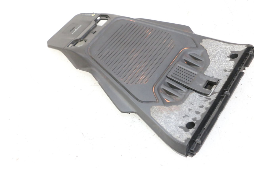 photo de CARENADO TRASERO CONEXION SUPERIOR SEGWAY NINEBOT ZT3 PRO 1 - Otra perspectiva