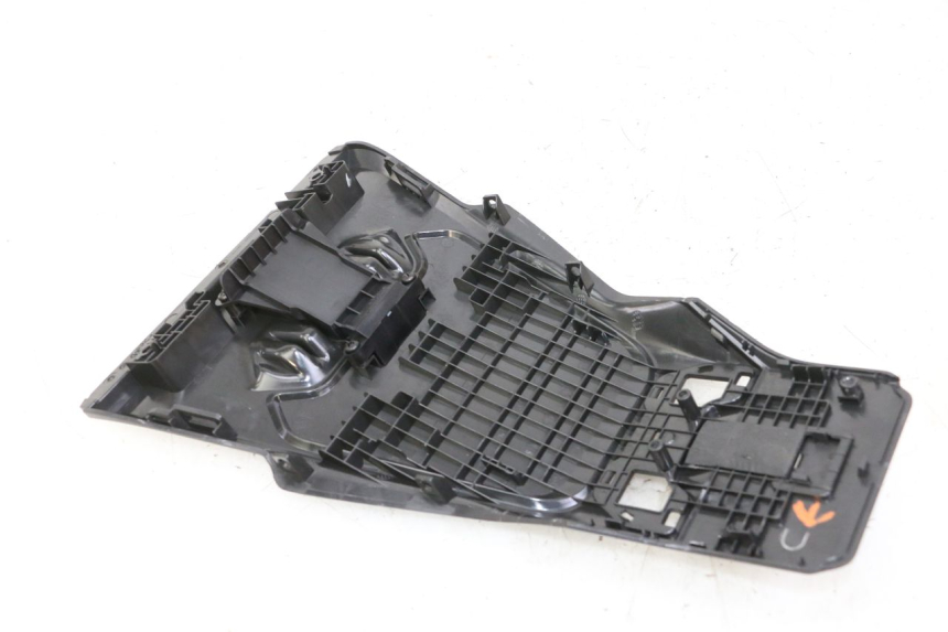 photo de CARENADO TRASERO CONEXION SUPERIOR SEGWAY NINEBOT ZT3 PRO 1 - Vista general del producto