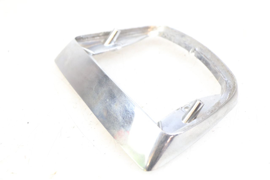 photo de JUNTA DE CARENAJE TRASERO PIAGGIO VESPA S 2T 50 (2007 - 2014) - Primer plano técnico