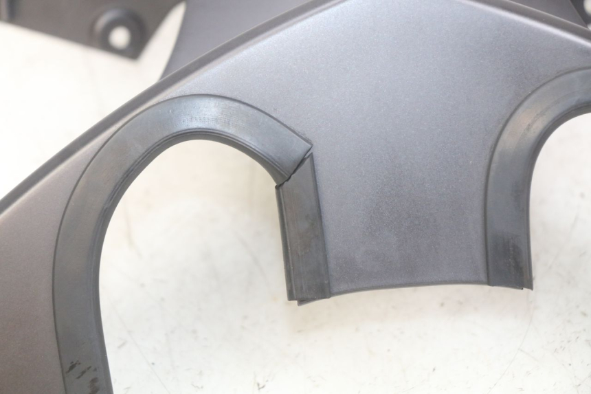 photo de UNIóN DE CARENADO TRASERO YAMAHA X-MAX XMAX 125 (2010 - 2013) - Zoom estado de uso