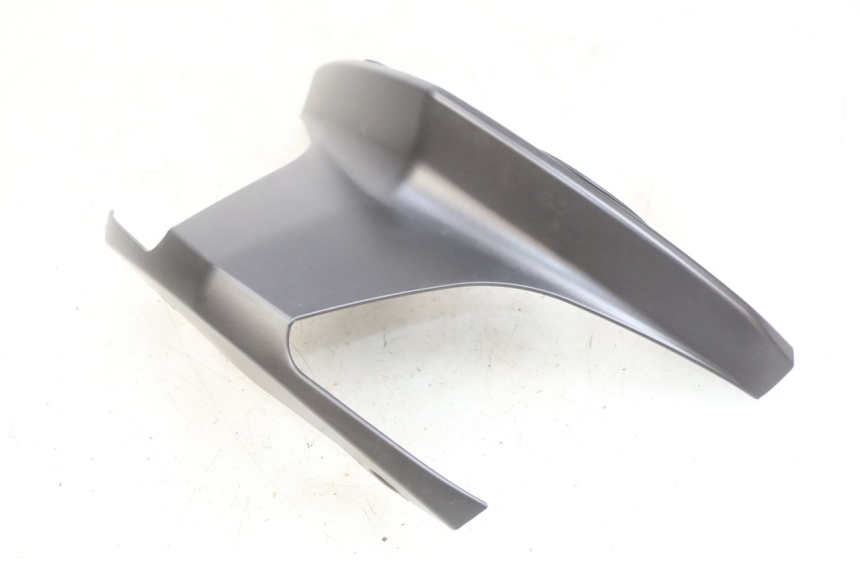 photo de UNIóN DE CARENADO TRASERO YAMAHA X-MAX XMAX 125 (2010 - 2013) - Primer plano técnico