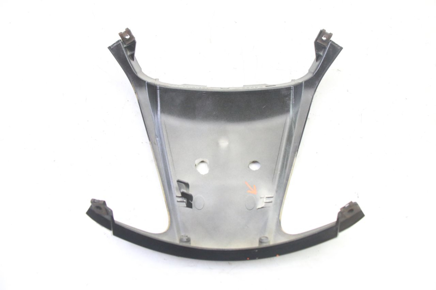 photo de UNIóN DE CARENADO TRASERO. YAMAHA XMAX X-MAX 125 (2006 - 2009) - Detalles de los puntos de fijación