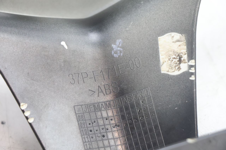 photo de UNIóN DE CARENADO TRASERO YAMAHA X-MAX XMAX 125 (2010 - 2013) - Estado de la superficie y material