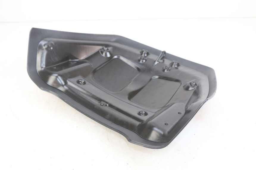 photo de UNIóN DE CARENADO TRASERO. PIAGGIO X8 125 (2004 - 2007) - Zoom estado de uso