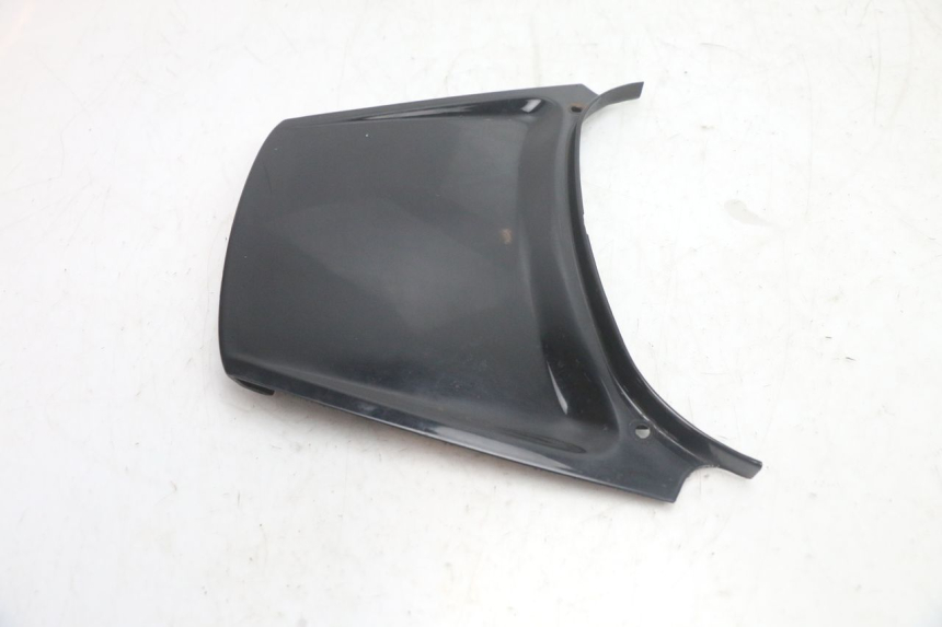 photo de CARENADO TRASERO CONEXION YAMAHA XP T-MAX ABS 500 (2005 - 2005) - Primer plano técnico