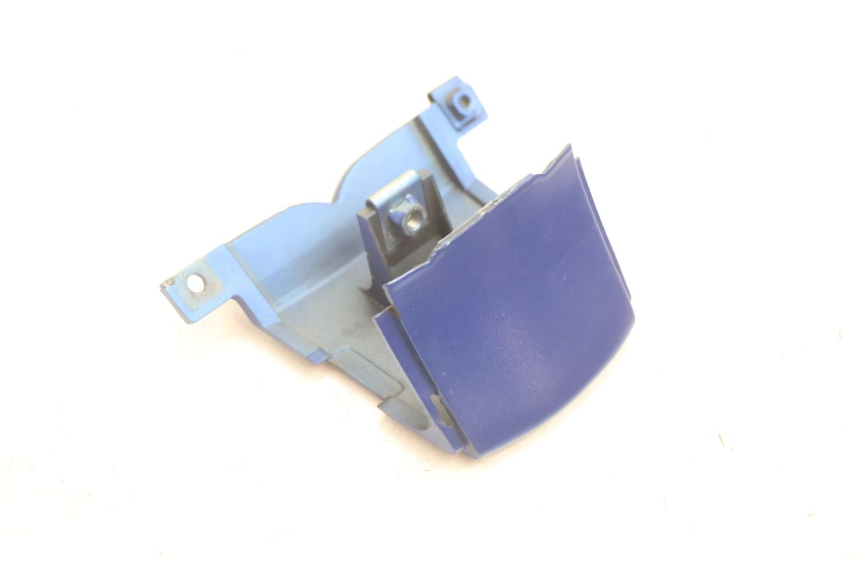 photo de UNIóN DE CARENADO TRASERO. KAWASAKI ZX-6R ZX6R 600 (1995 - 1997) - Primer plano técnico