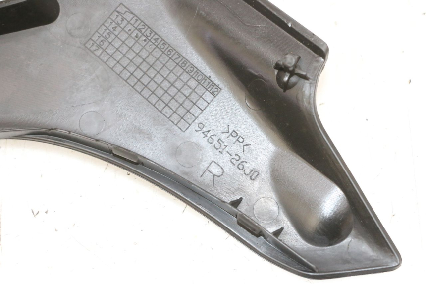 photo de CARENADO FRONTAL CONEXION SUZUKI BURGMAN 650 (2013 - 2020) - Detalle de la pieza