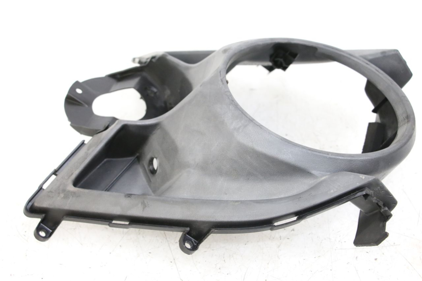 photo de CARENADO FRONTAL CONEXION YAMAHA BW'S BWS 125 (2010 - 2013) - Primer plano técnico