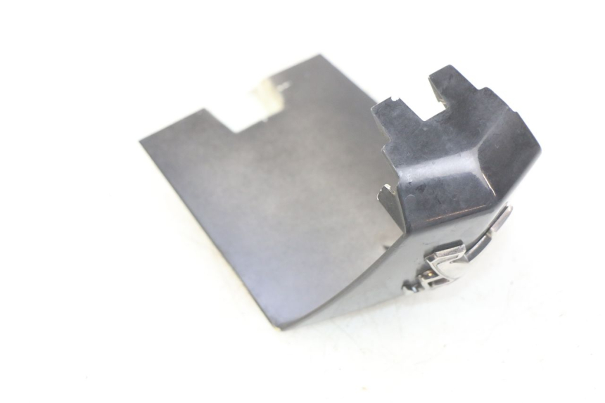 photo de JUNTA DE CARENAJE DELANTERO PEUGEOT CITYSTAR 2T 50 (2018 - 2021) - Zoom estado de uso