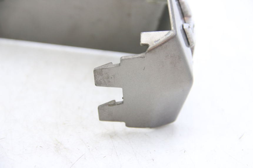 photo de JUNTA DE CARENAJE DELANTERO PEUGEOT CITYSTAR 125 (2011 - 2017) - Detalle de la pieza