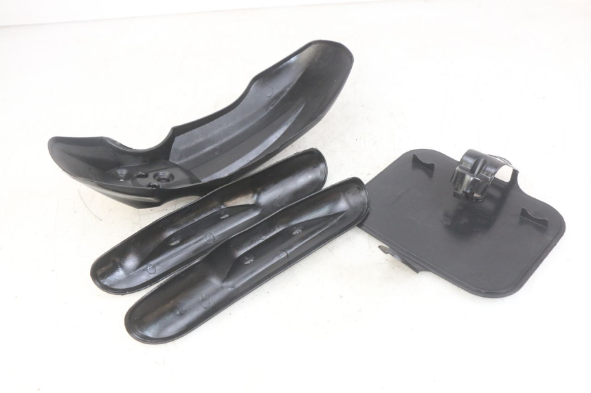 photo de JUNTA DE CARENAJE DELANTERO LONCIN DIRT BIKE 125 - Detalle de la pieza