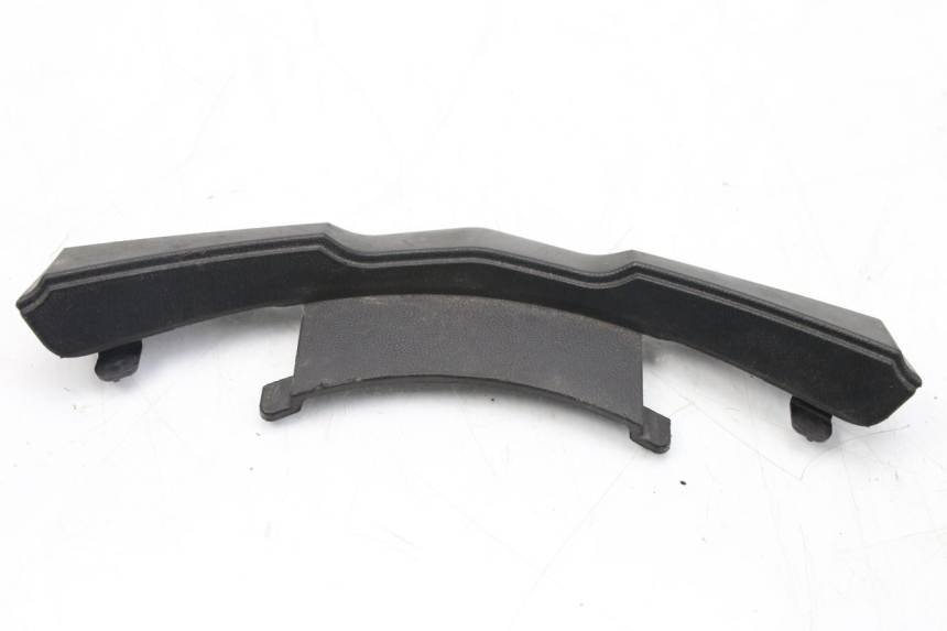 photo de JUNTA DE CARENAJE DELANTERO YAMAHA D'ELIGHT DELIGHT 115 (2013 - 2017) - Zoom estado de uso