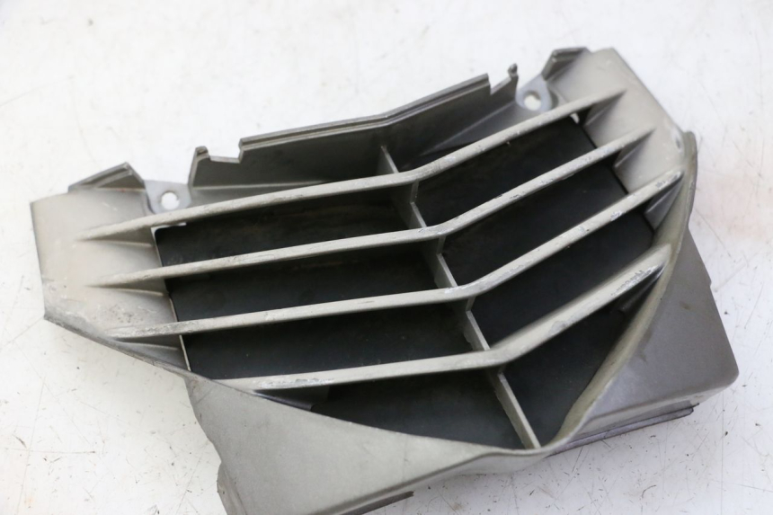 photo de CARENADO FRONTAL CONEXION PEUGEOT ELYSTAR 50 (2002 - 2014) - Detalle de la pieza