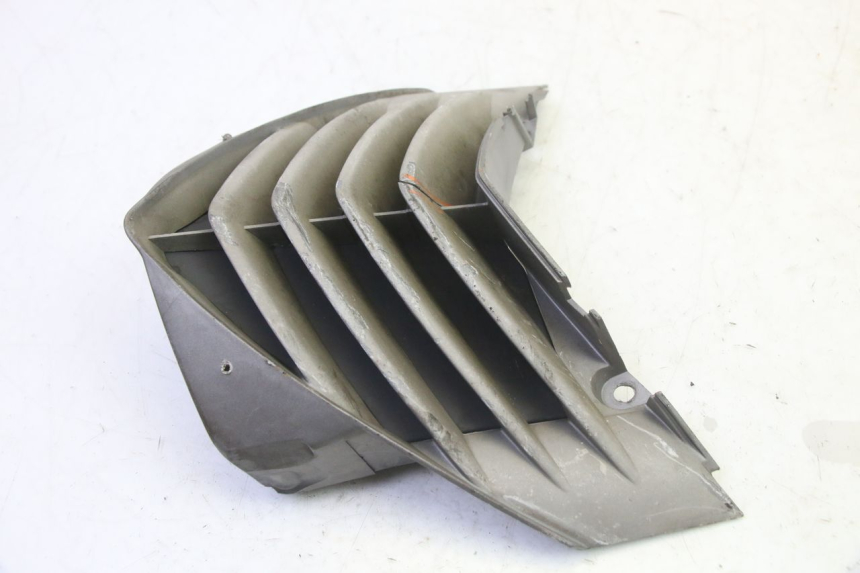 photo de CARENADO FRONTAL CONEXION PEUGEOT ELYSTAR 50 (2002 - 2014) - Detalles de los puntos de fijación