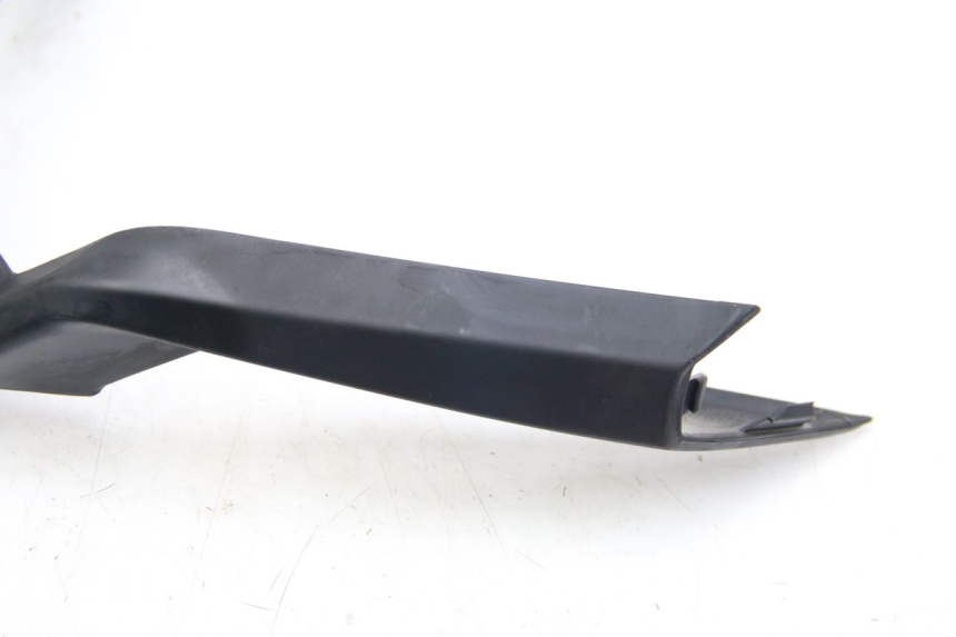 photo de JUNTA DE CARENAJE DELANTERO JM MOTORS EVOLIS 4T 50 (2018 - 2022) - Primer plano técnico