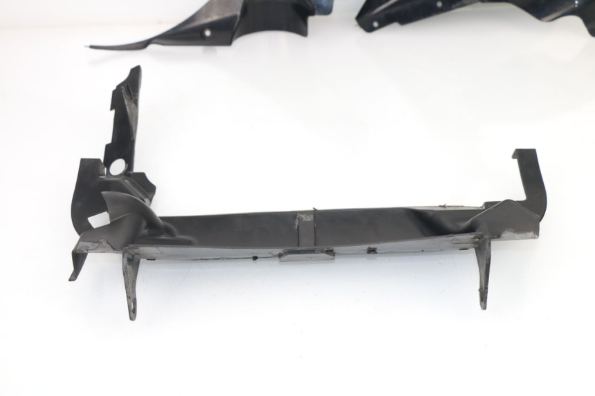 photo de JUNTA DE CARENAJE DELANTERO YAMAHA FJR ABS 1300 (2006 - 2012) - Marcados y referencias originales