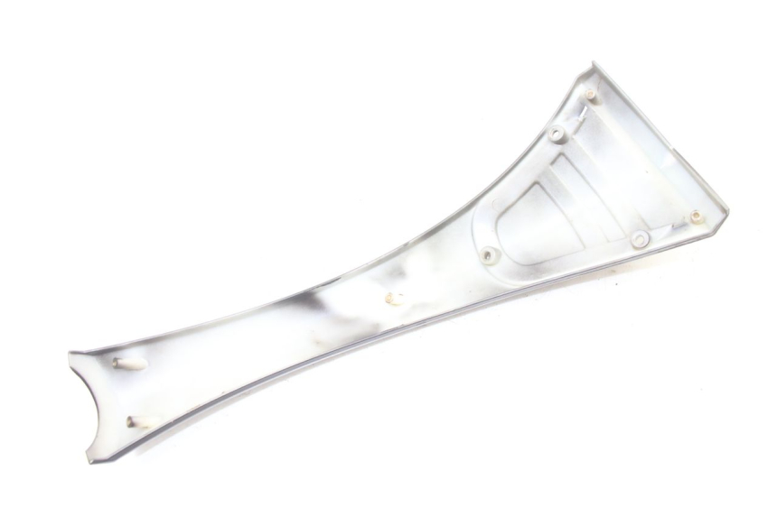 photo de JUNTA DE CARENADO DELANTERO VENESI FLY RETRO 4T 50 (2020 - 2025) - Zoom estado de uso