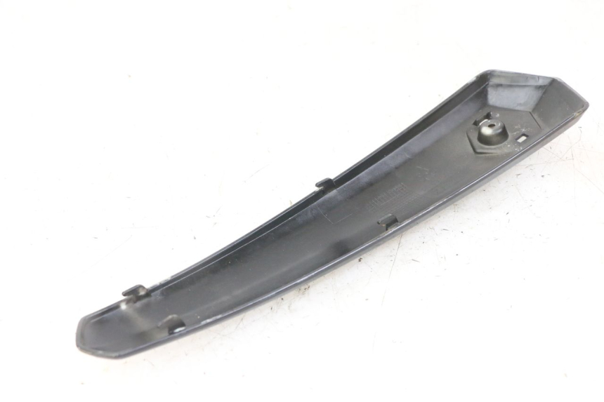 photo de CARENADO FRONTAL CONEXION PIAGGIO IE MP3 YOURBAN 300 (2011 - 2016) - Detalle de la pieza