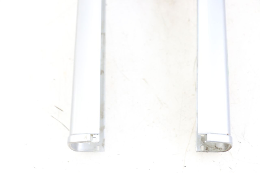 photo de JUNTA DE CARENAJE DELANTERO INF. PEUGEOT 103 VOGUE VS2 50 (2004 - 2017) - Detalle de la pieza