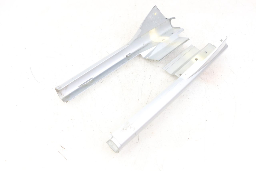 photo de JUNTA DE CARENAJE DELANTERO INF. PEUGEOT 103 VOGUE VS2 50 (2004 - 2017) - Detalles de los puntos de fijación