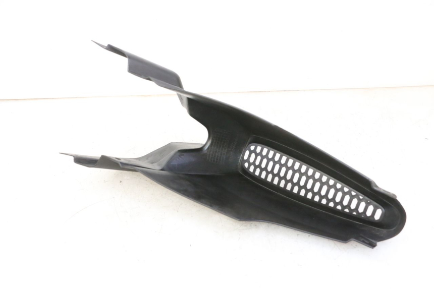 photo de CARENADO DELANTERO CONEXION QUADRO 4 4D 350 (2015 - 2018) - Detalle de la pieza