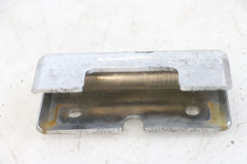 photo de CARENADO DELANTERO CONEXION HYOSUNG GV AQUILA 125 (2000 - 2009) - Primer plano técnico